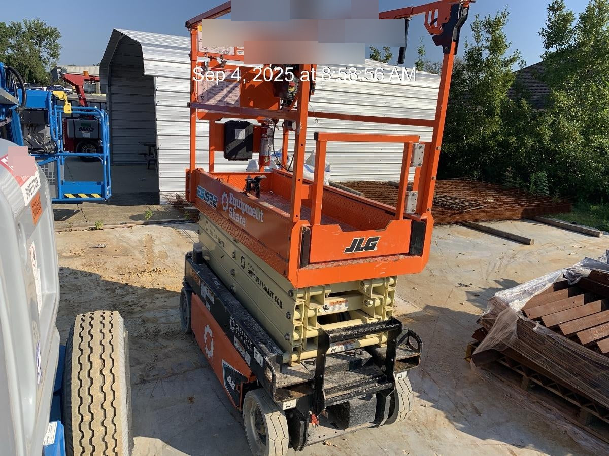 2024 JLG ES1932