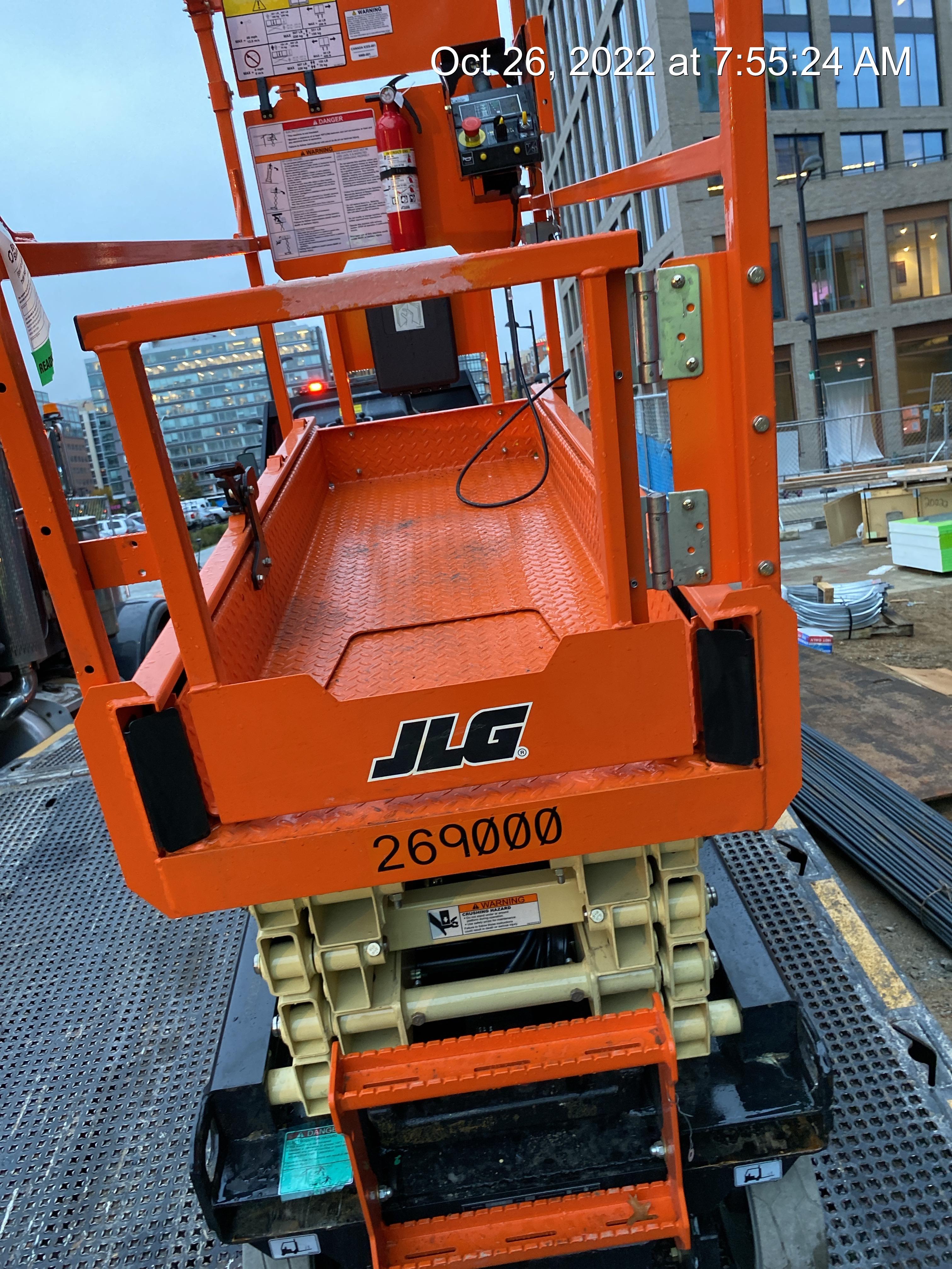 2022 JLG ES1932