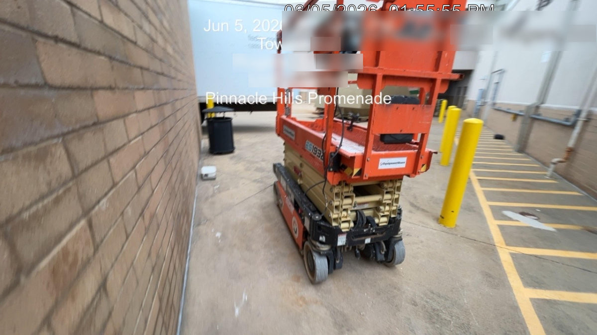 2021 JLG ES1932