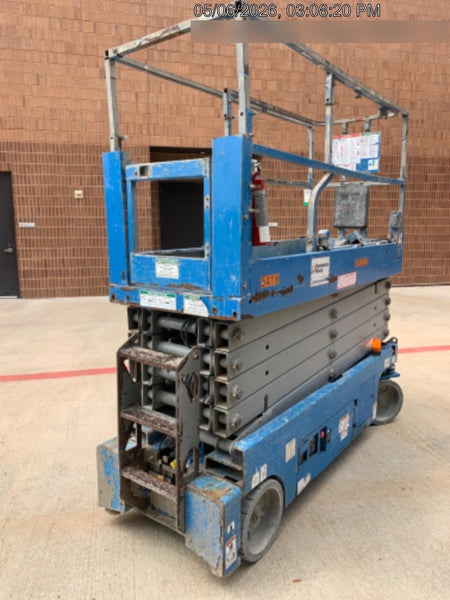 2017 Genie GS-3232 32' Narrow Electric Scissor Lift