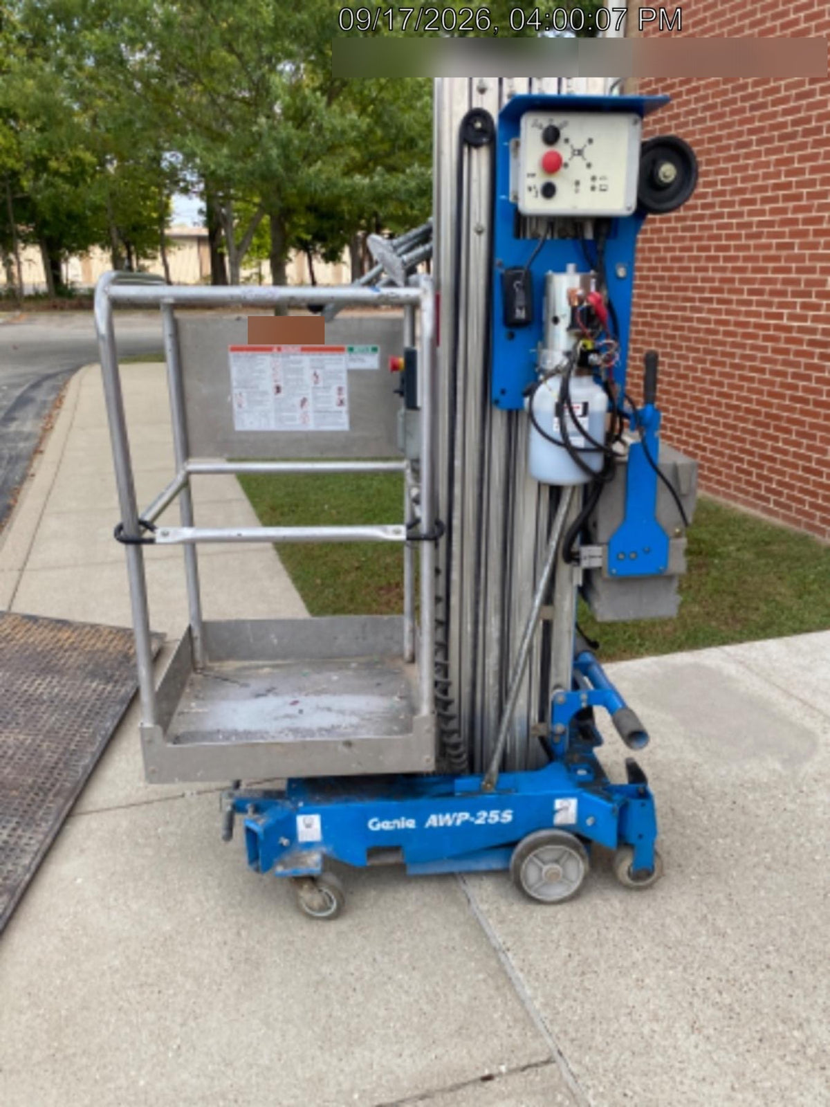2018 GENIE AWP-25S