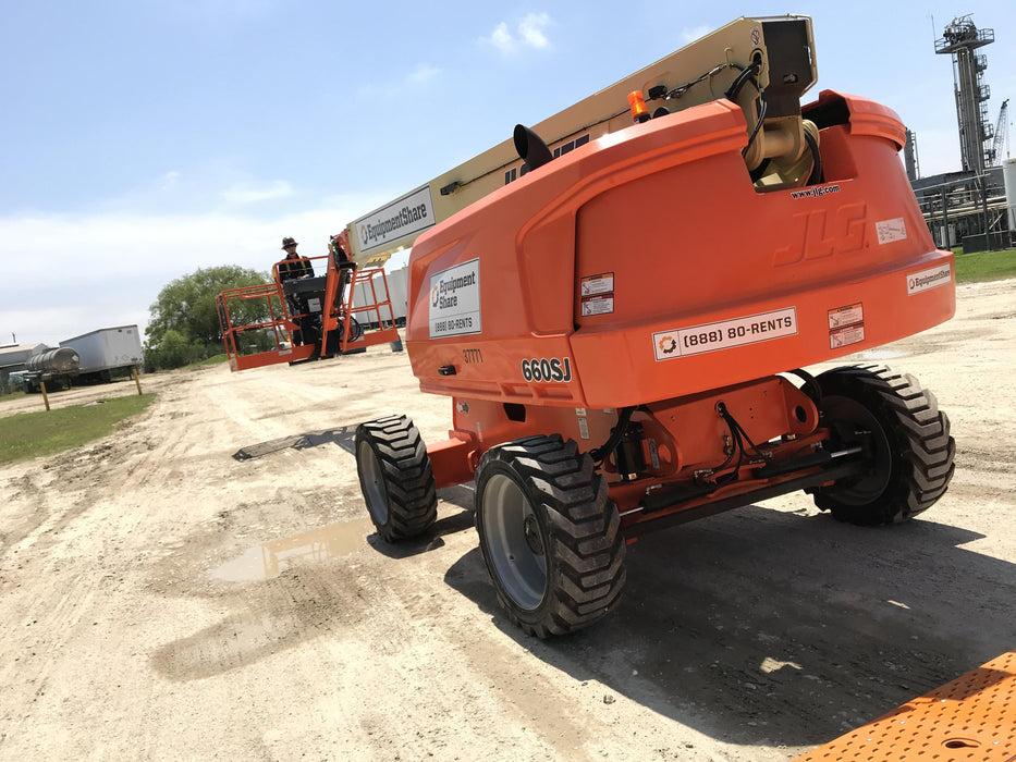 2019 JLG 660SJ