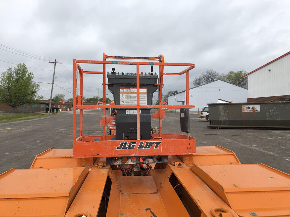 2019 JLG E450AJ
