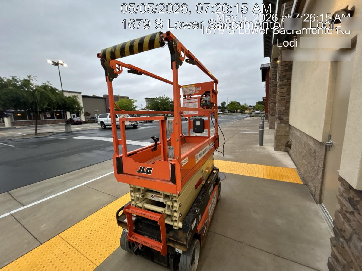 2022 JLG ES1932