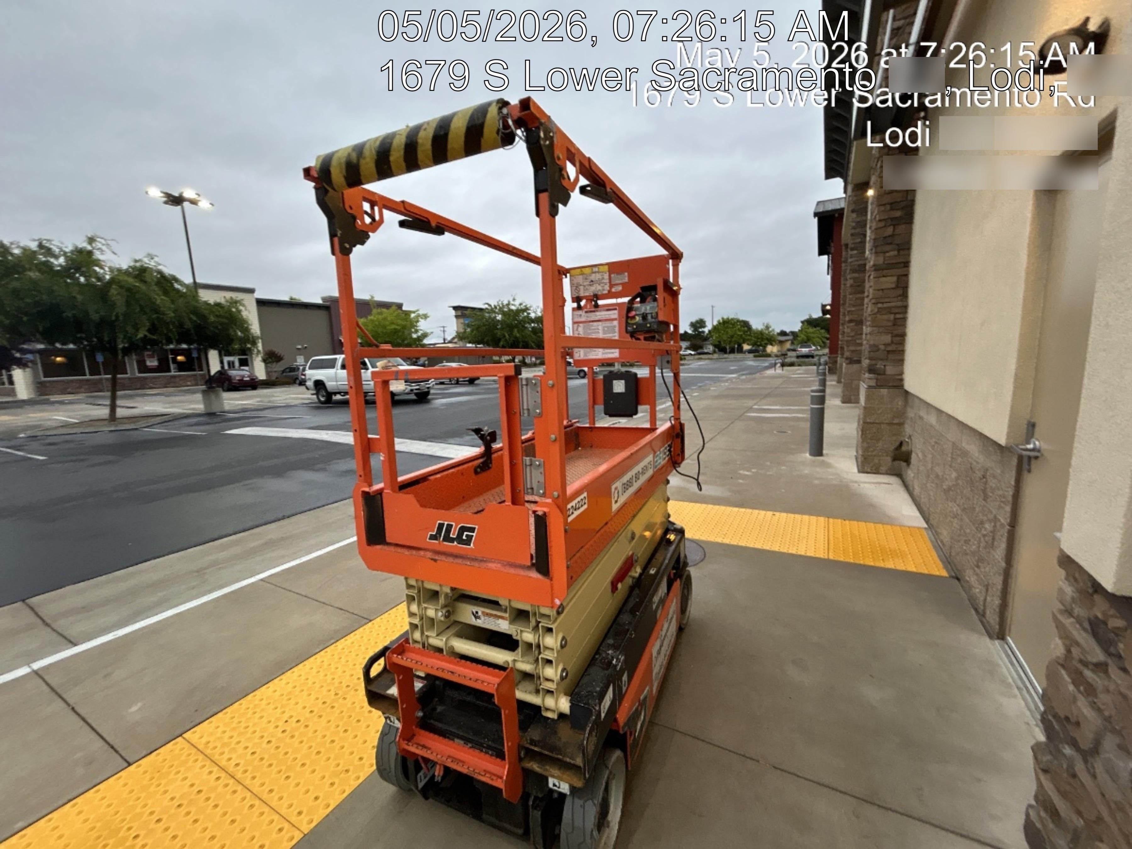 2022 JLG ES1932