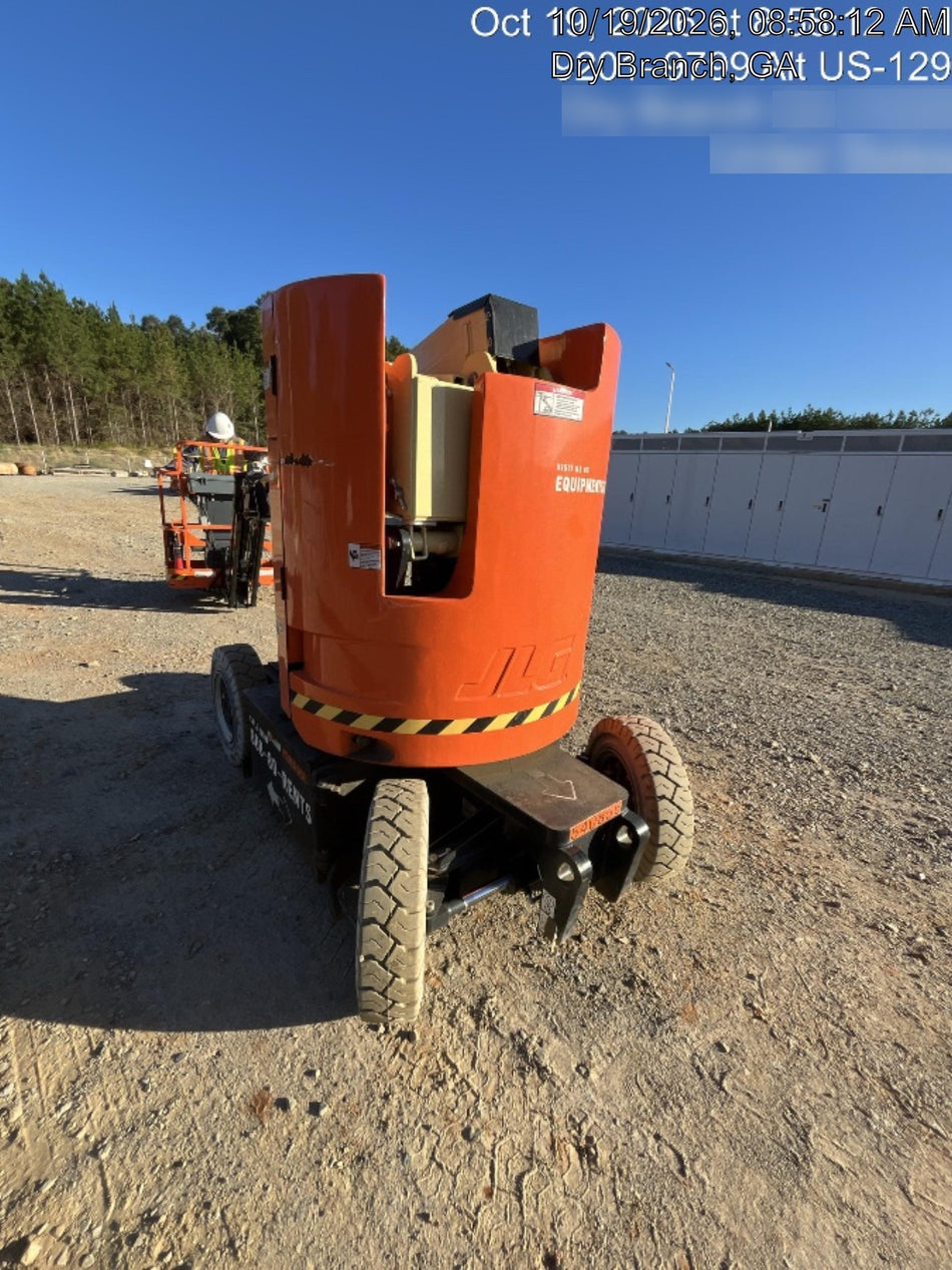 2025 JLG E300AJP