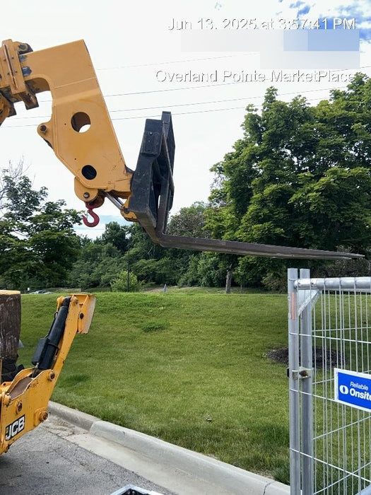 2019 JCB 512-56 Enclosed Cab, 109 HP, Solid Tires, Worklights, Beacon, Aux Hydraulics, Lifting Eye w/60" Carriage/60" Forks