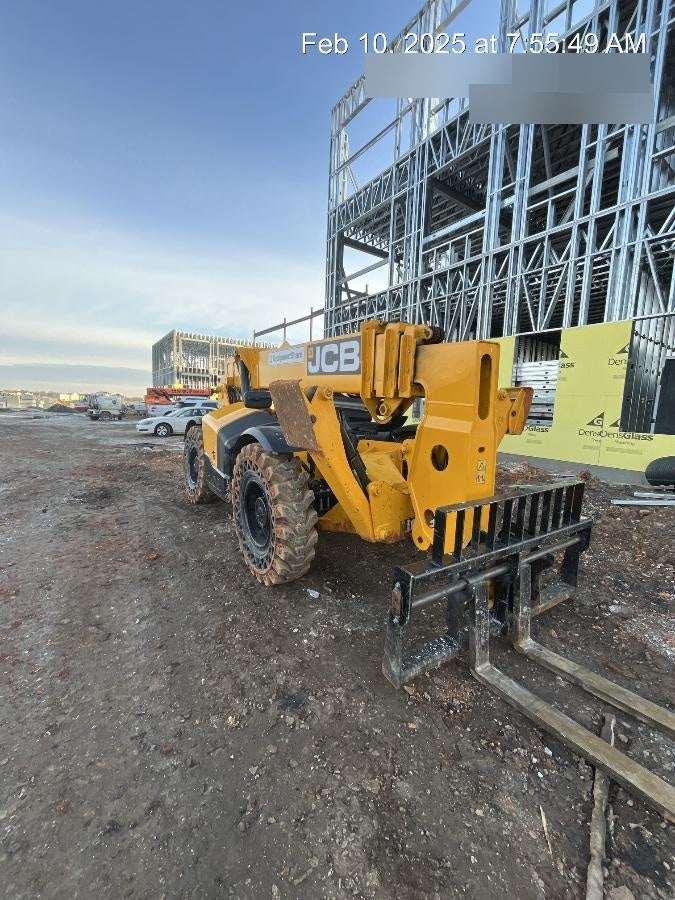 2023 JCB 510-56