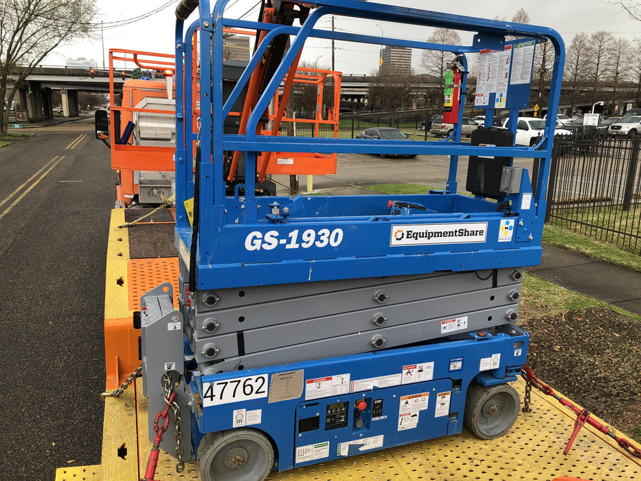 2019 Genie GS-1930 Fixed Rails with Chain Entry