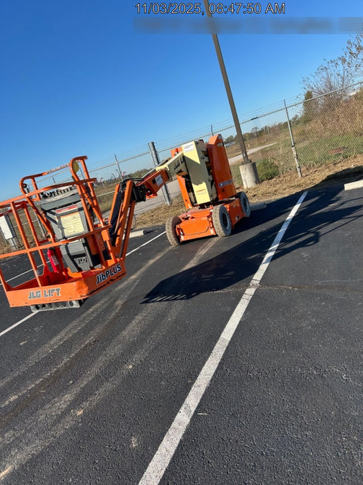 2019 JLG E300AJP
