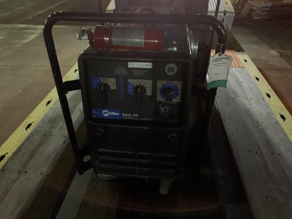 2019 Miller Electric BOBCAT 250 Standard w/Running Gear, Bracket, Hose