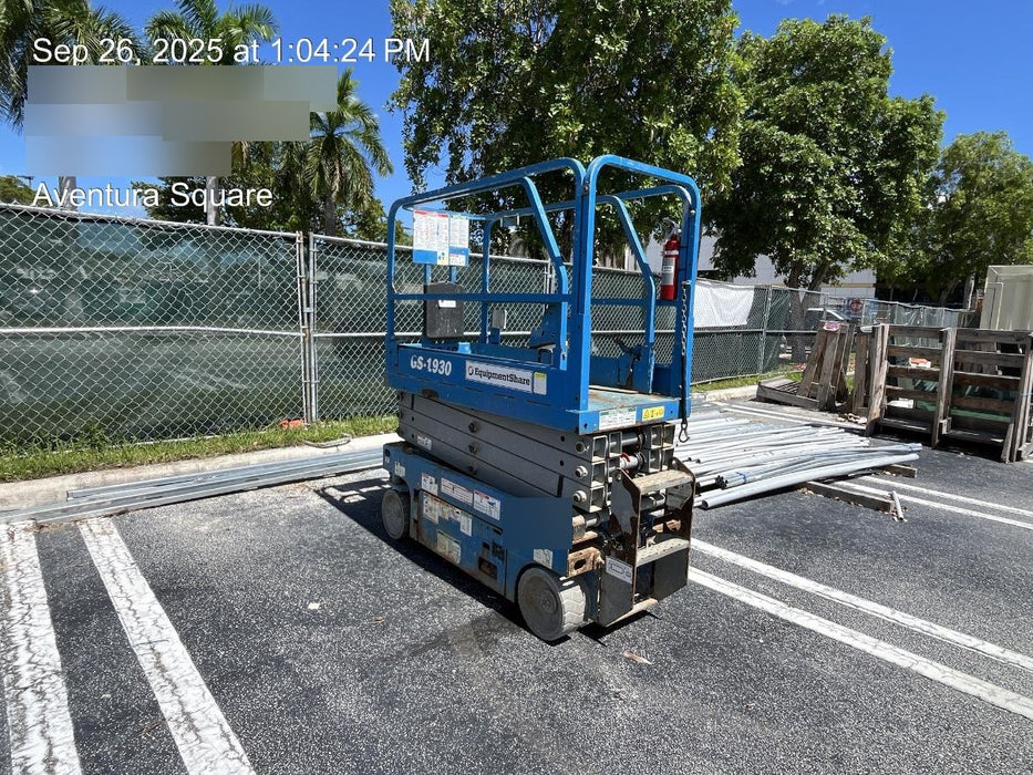 2019 Genie GS-1930 Fixed rails with chain Entry