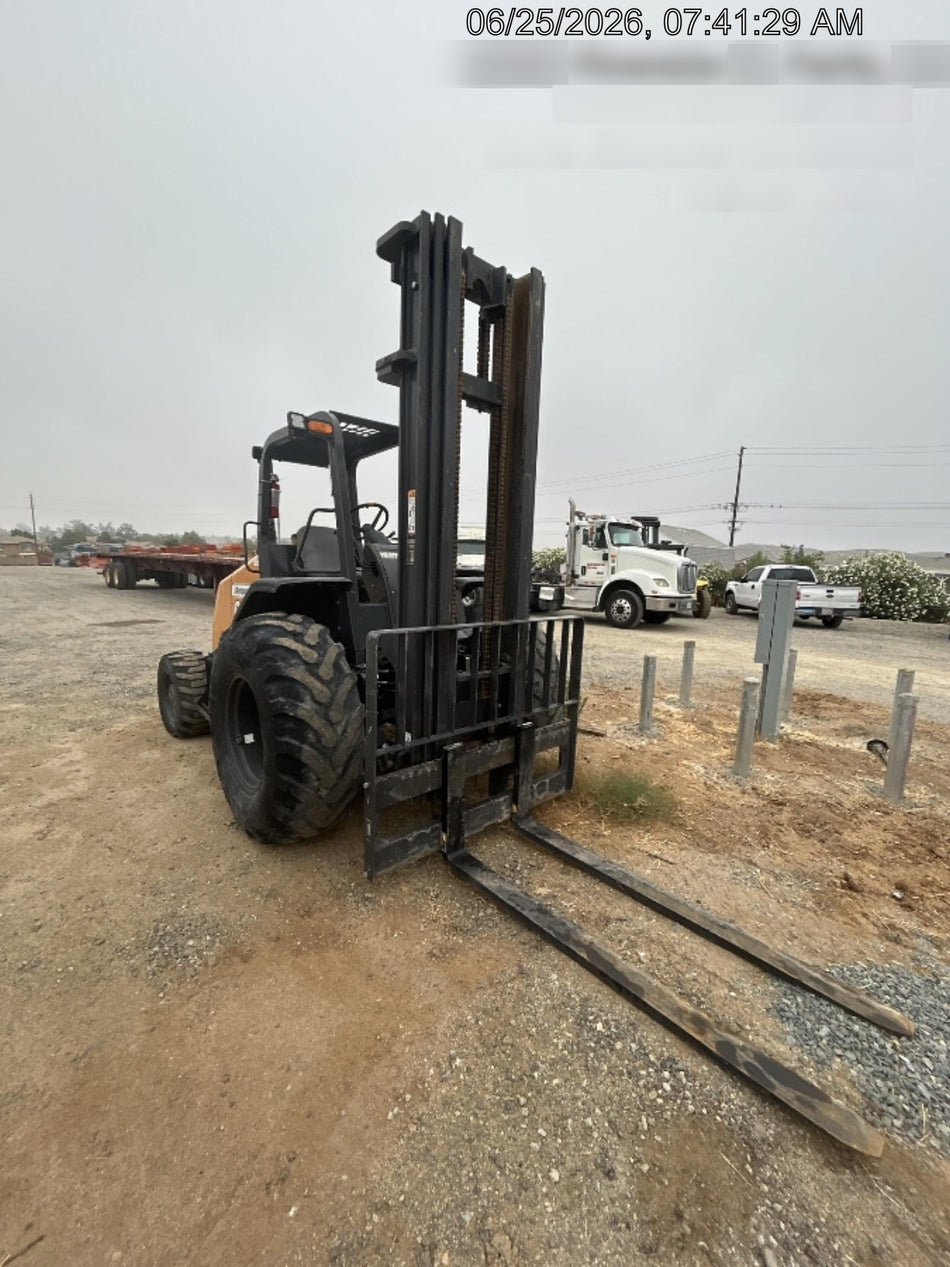 2022 CASE 588H