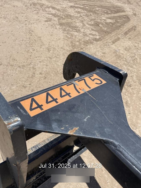 2024 JLG 1001275853