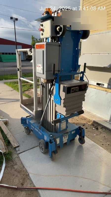 2021 GENIE AWP-30S DC