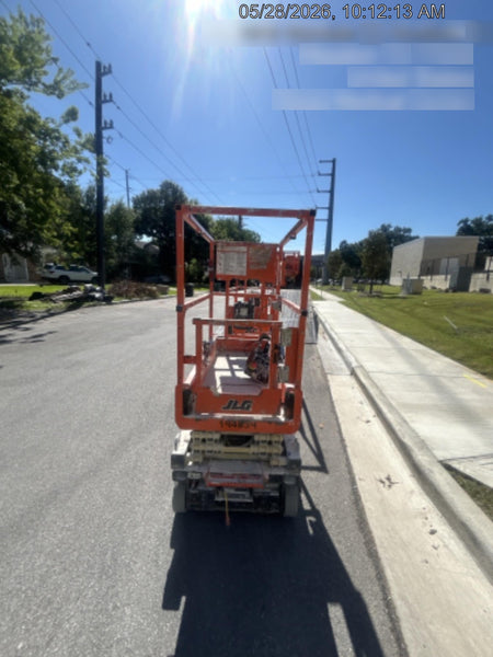 2021 JLG ES1330L