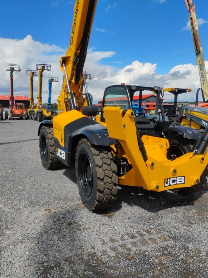 2025 JCB 510-56