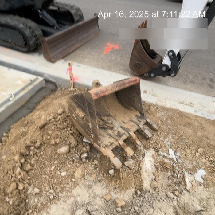 2021 DOOSAN 30" Bucket - Doosan