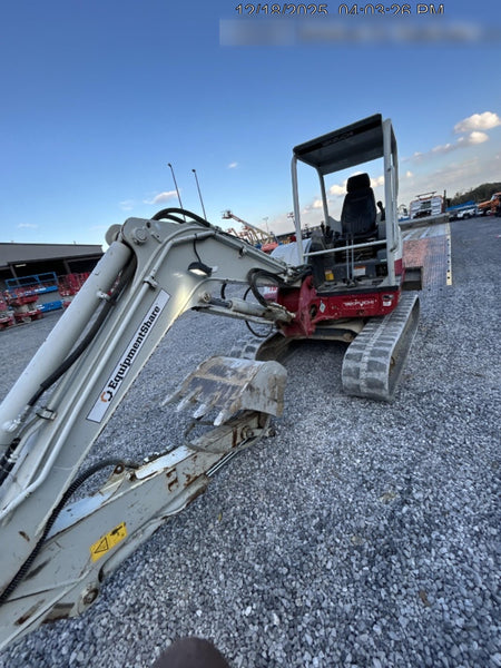 2021 TAKEUCHI TB250-2