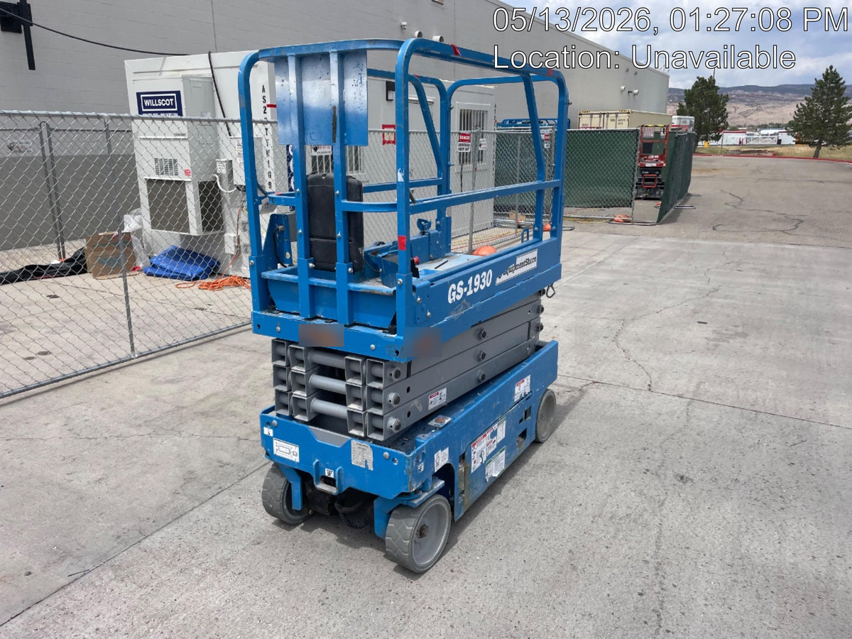 2019 Genie GS-1930 Fixed rails with chain Entry