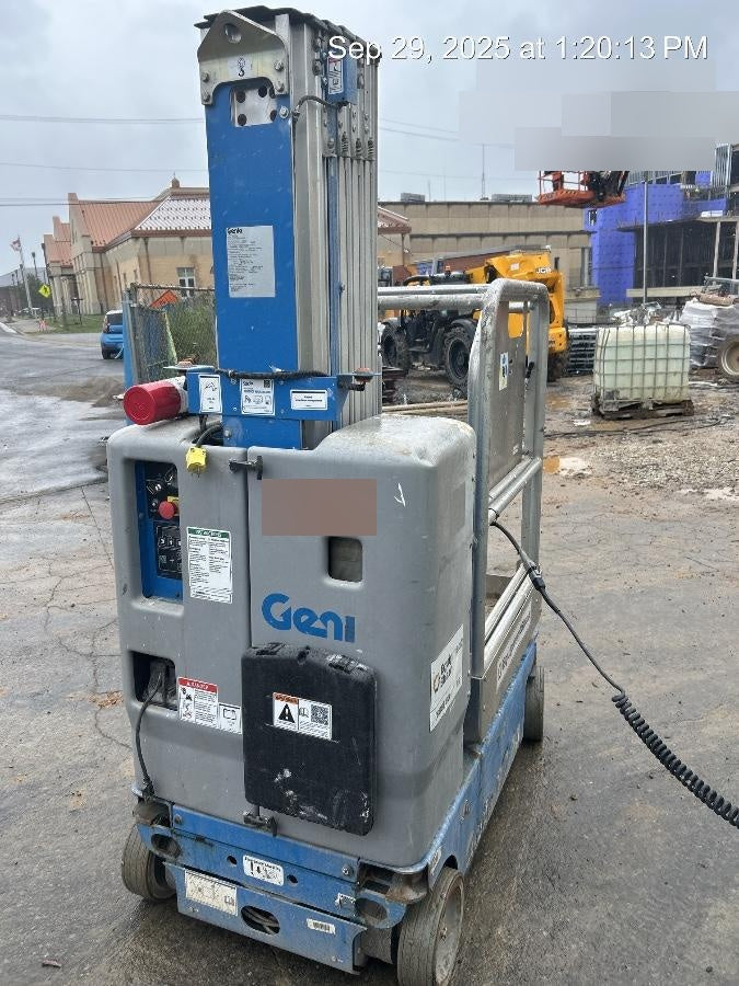 2020 GENIE GR-20