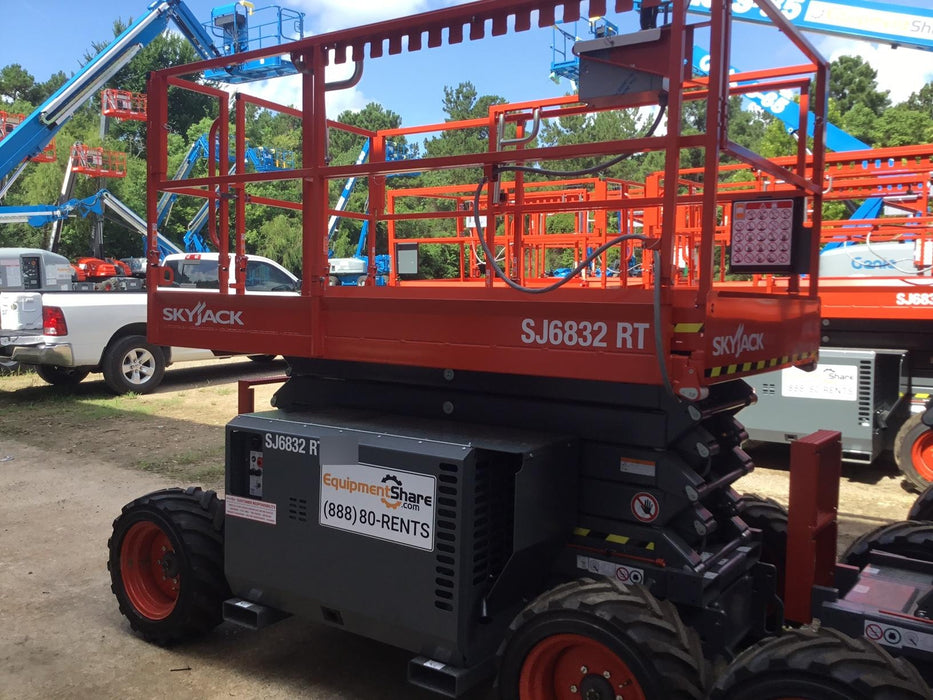 2017 SKYJACK SJ6832 RT