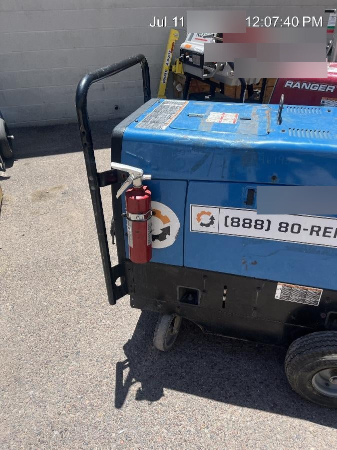 2019 Miller Electric BOBCAT 250 Standard w/Running Gear, Bracket, Hose