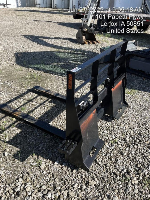 2025 ARROW MATERIAL HANDLING 24" Pallet Fork Frame