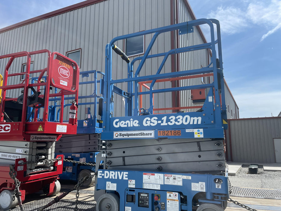 2021 GENIE GS-1330m