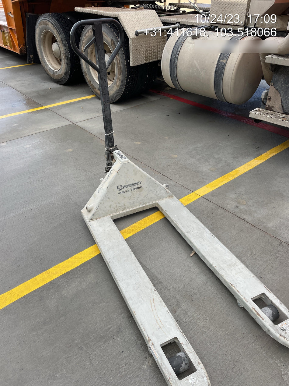 2022 STRONGWAY 4400 lb Pallet Jack