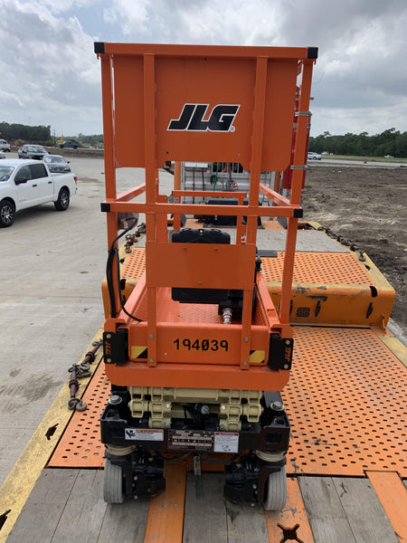 2021 JLG ES1330L