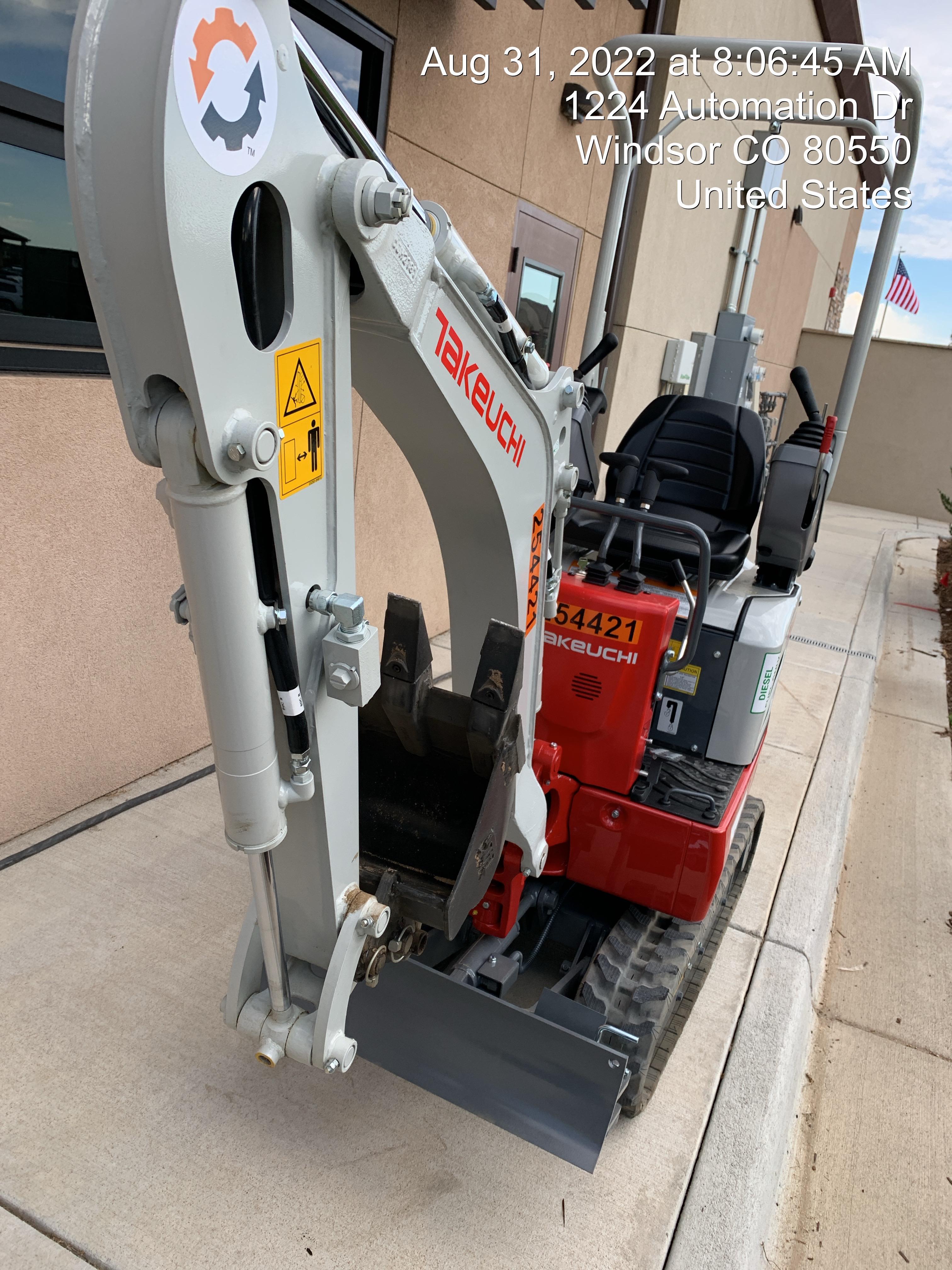 2022 TAKEUCHI TB210R