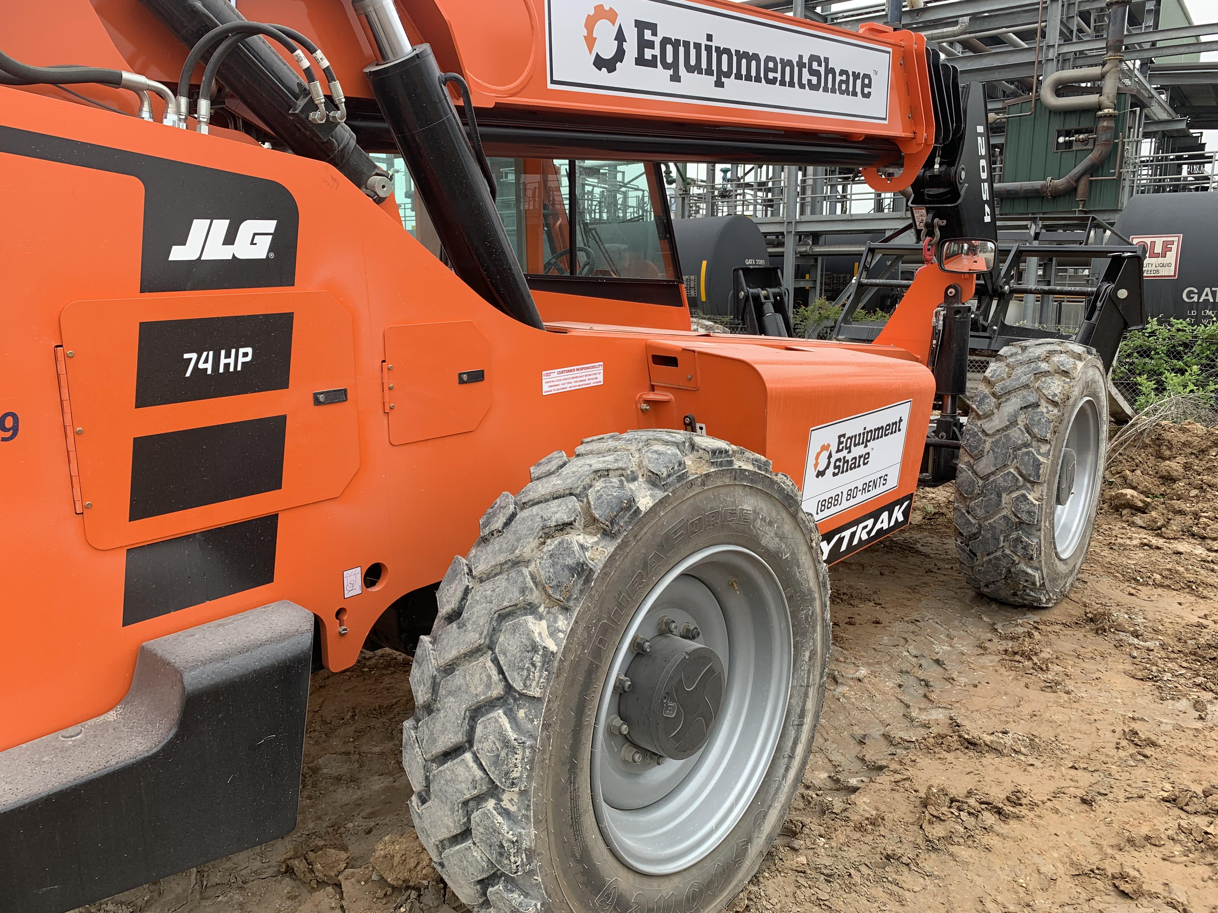 2021 JLG 12054