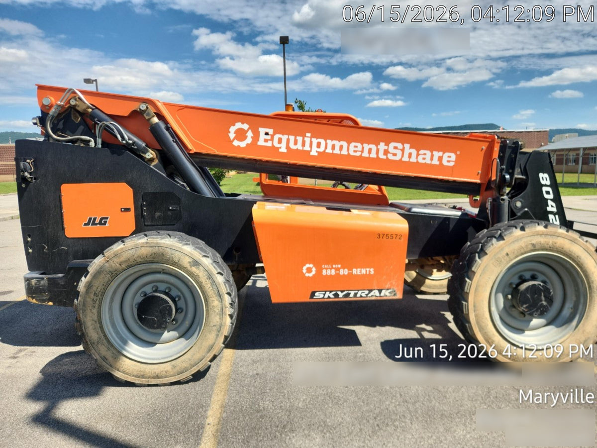 2023 SKYTRAK 8042