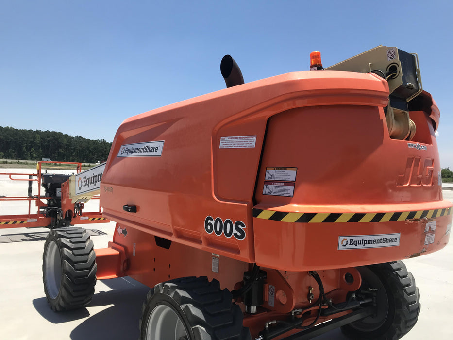 2021 JLG 600S