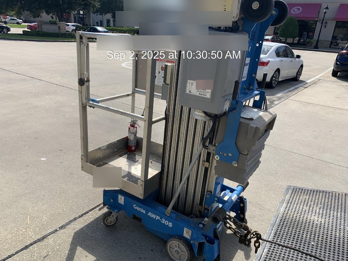 2019 GENIE AWP-30S