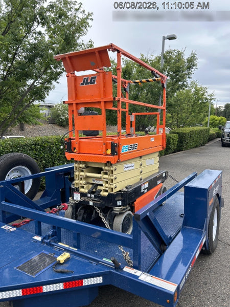 2022 JLG ES1932