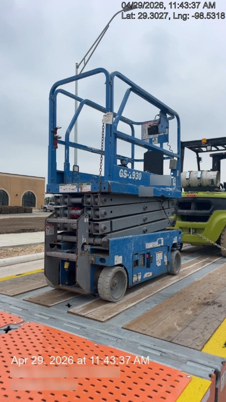 2019 Genie GS-1930 Fixed rails with chain Entry