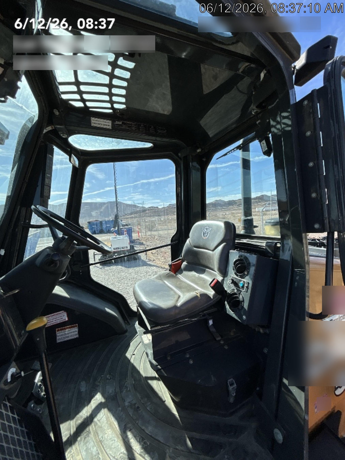 2021 CASE 588H