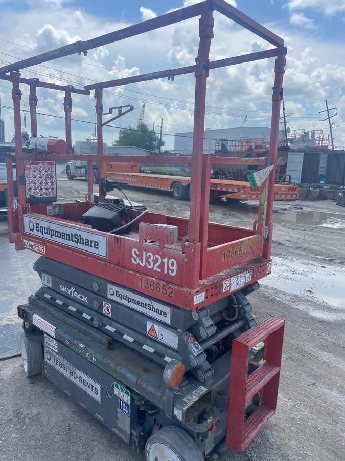 2021 SKYJACK SJ3219