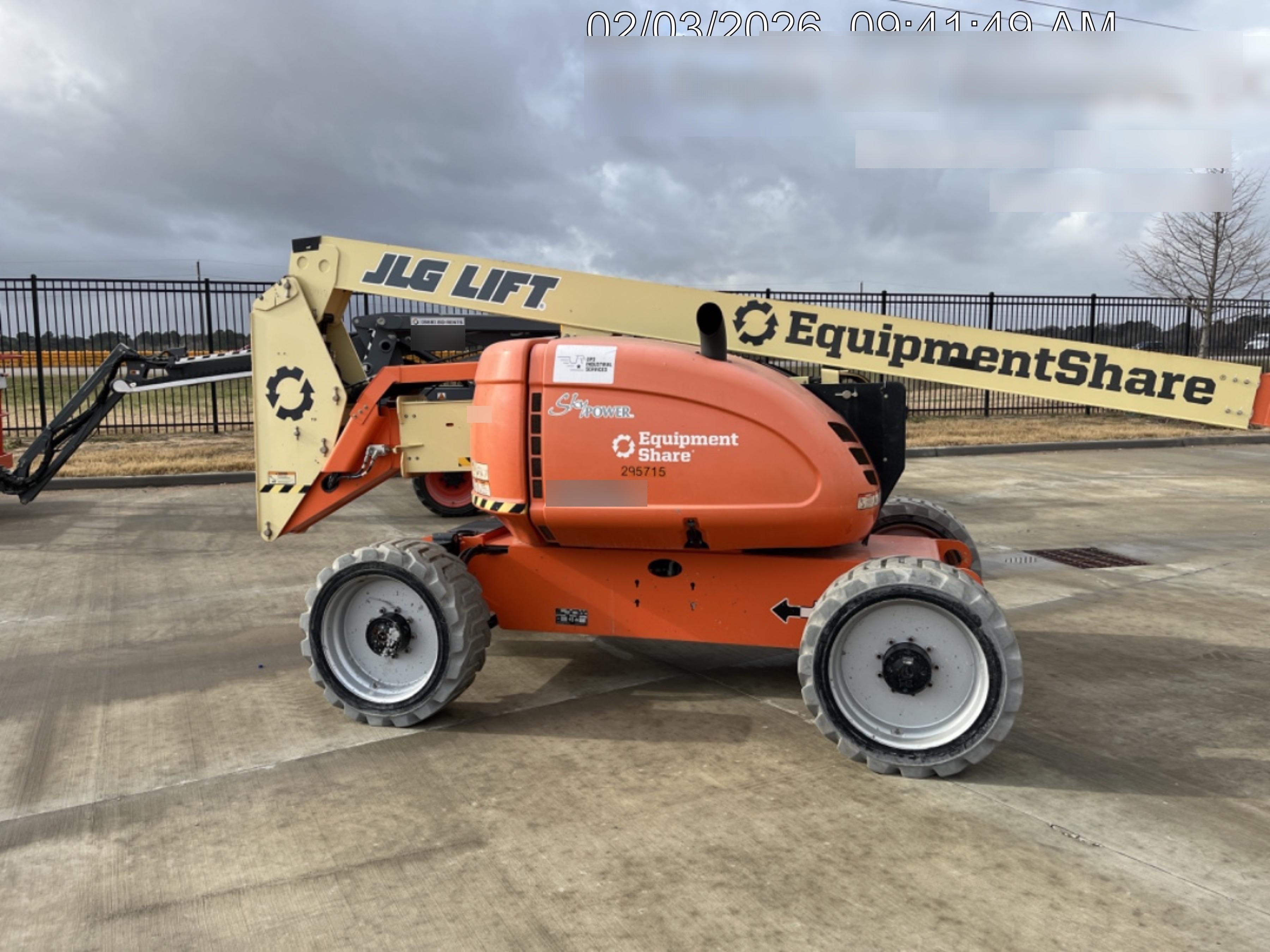 2023 JLG 600AJ