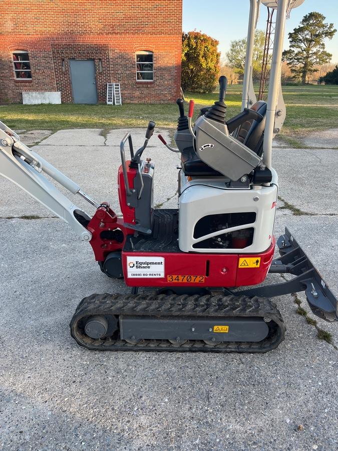 2023 TAKEUCHI TB210R