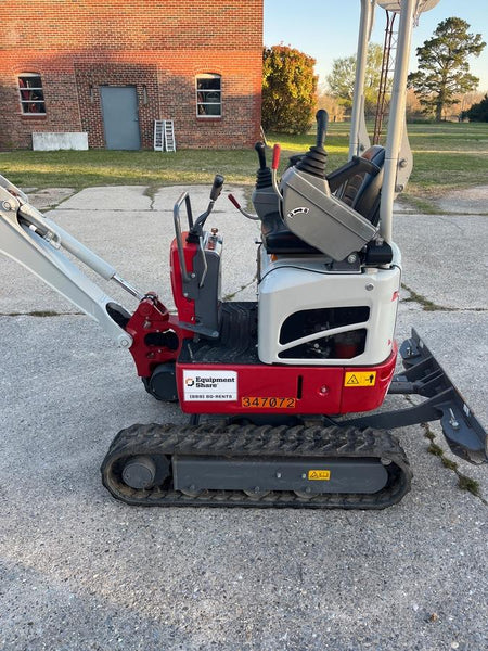 2023 TAKEUCHI TB210R