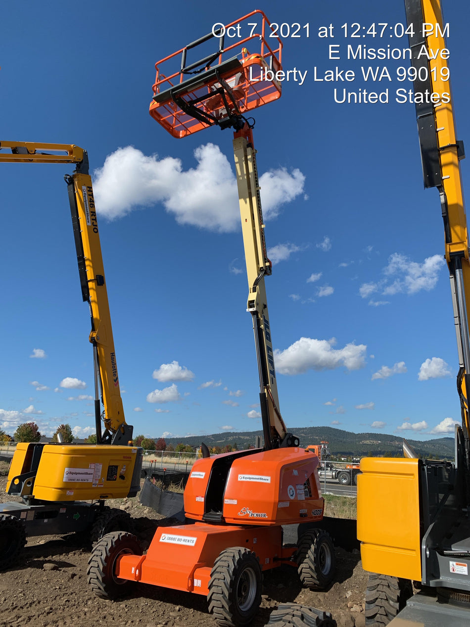 2021 JLG 400S