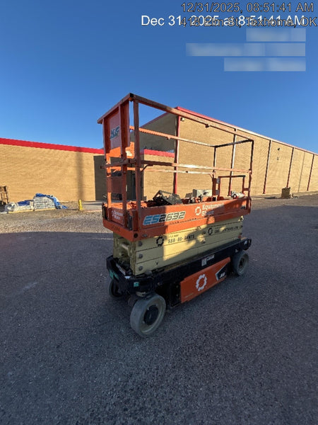 2022 JLG ES2632