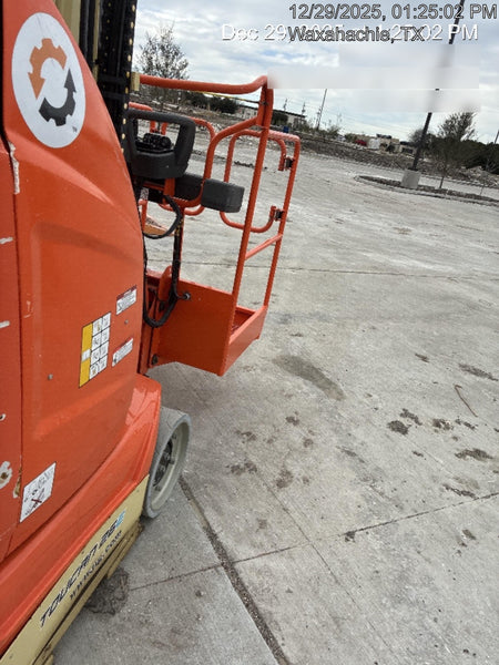 2022 JLG 26E
