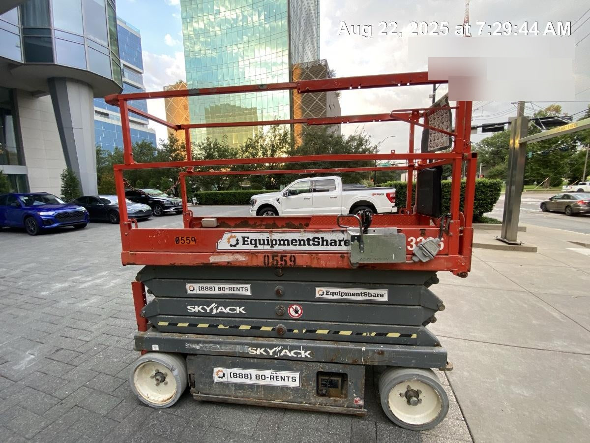 2015 Skyjack SJIII-3226 26' Scissor Lift