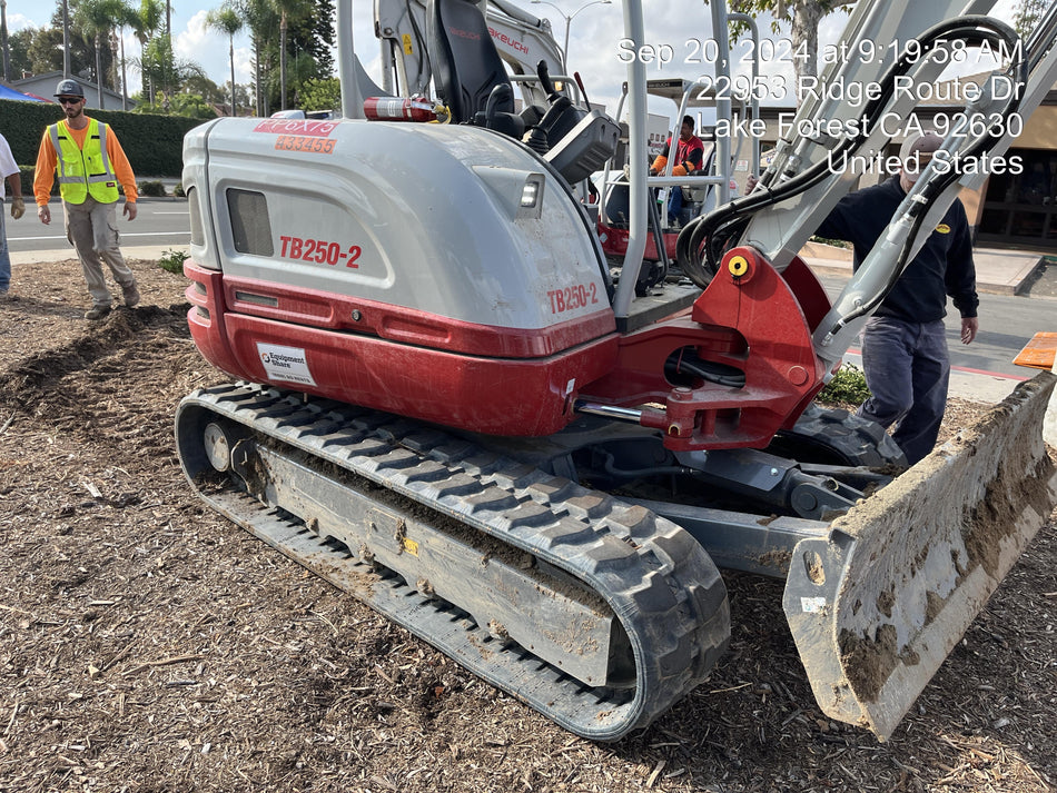 2024 TAKEUCHI TB250-2R