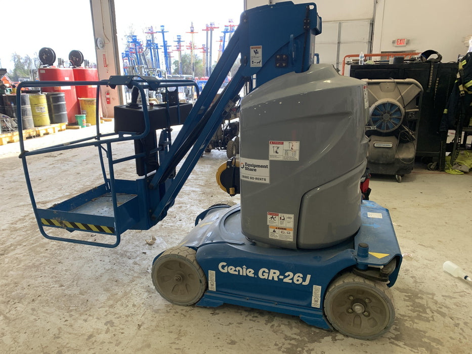 2020 GENIE GR-26J