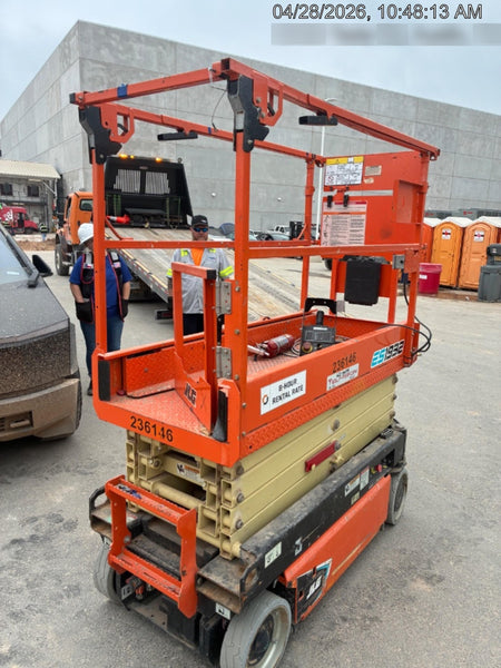 2022 JLG ES1932